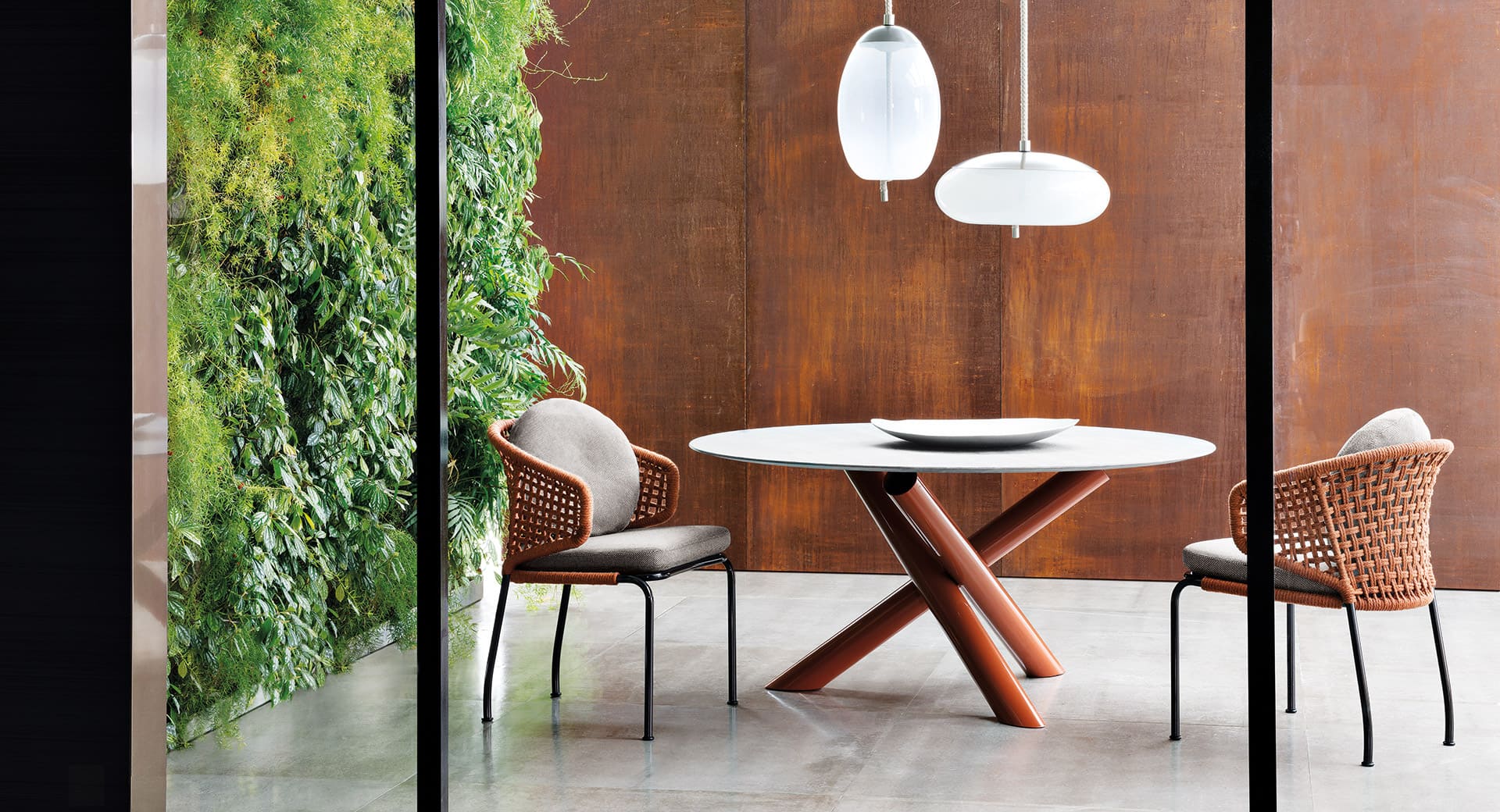 Sfera design Minotti canteen