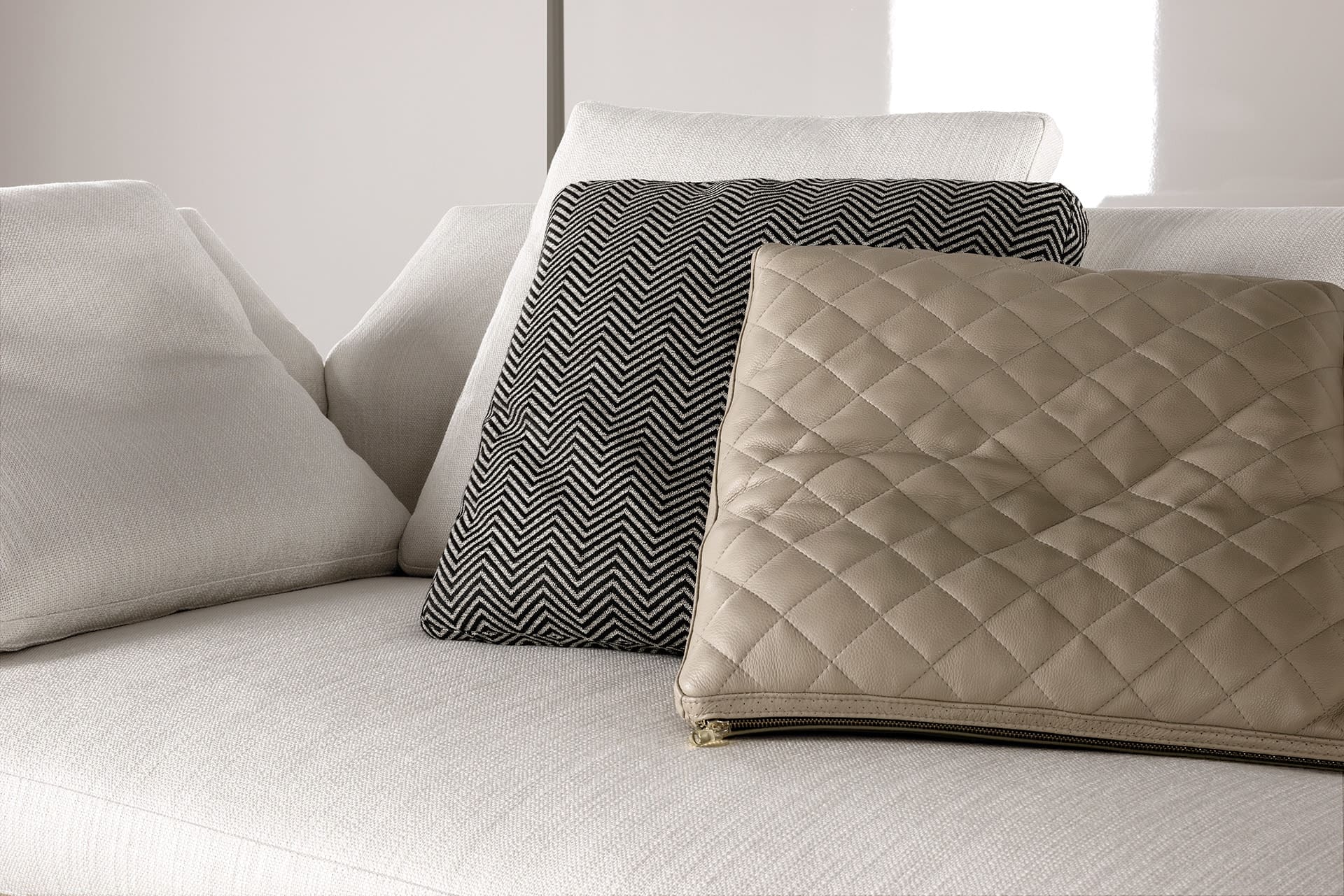 Sfera design Minotti accessories furniture Claire