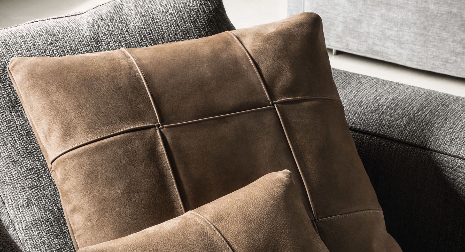 Sfera design Minotti accessories furniture Cross