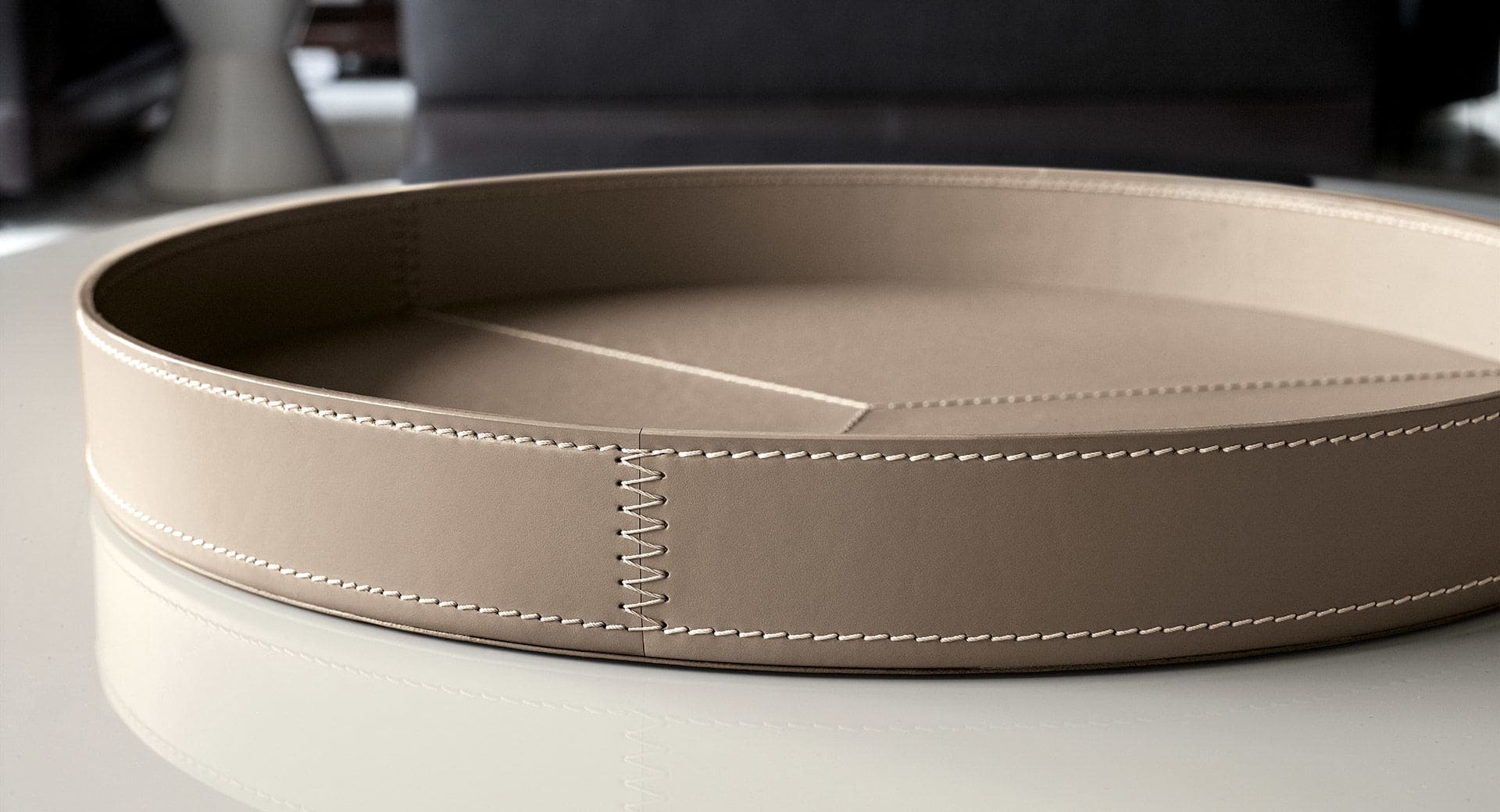 Sfera design Minotti accessories furniture Mik