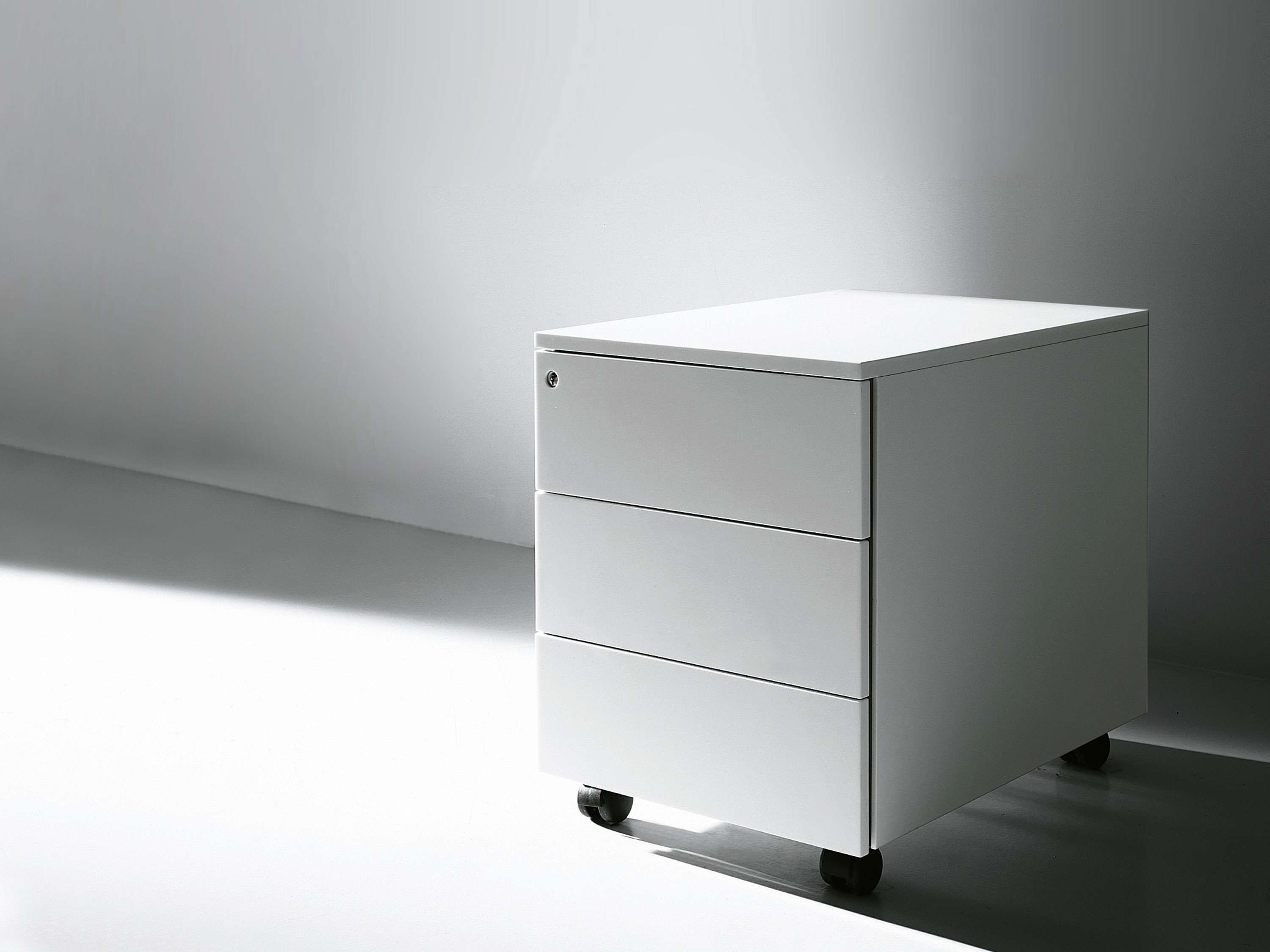 Sfera design porro furniture Cassettiera per ufficio